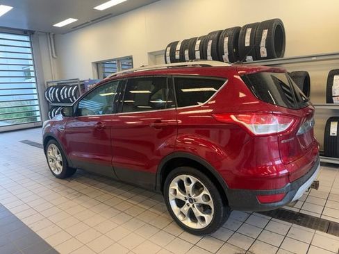 Used 2015 Ford Escape Titanium w/ Equipment Group 301A AWD/4WD image 9