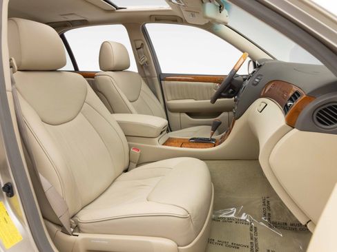 Used 2005 Lexus LS 430 RWD image 4