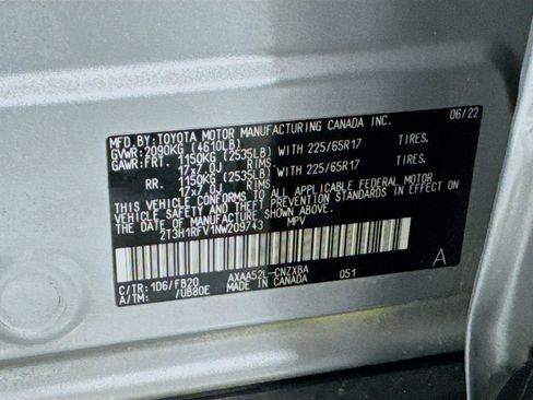 Used 2022 Toyota RAV4 LE FWD image 19