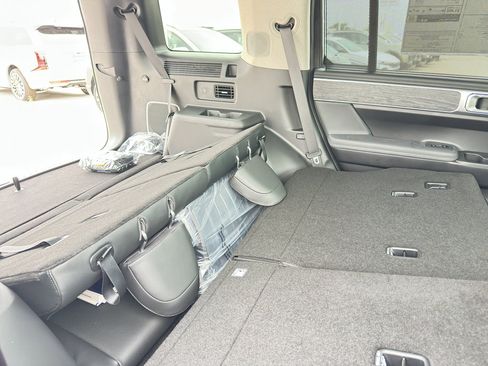 New 2025 Hyundai Santa Fe Limited image 38