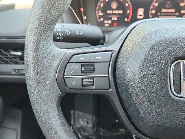 Certified 2025 Honda Accord SE image 22