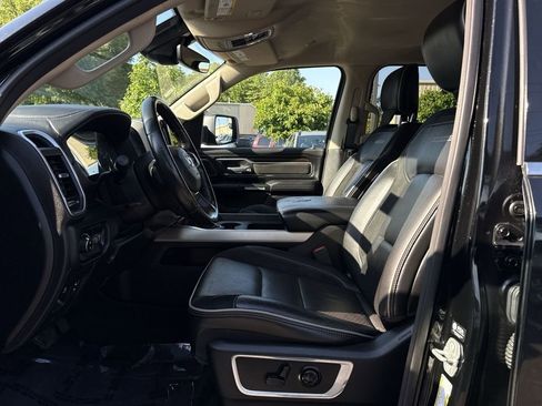 Used 2021 RAM 1500 Laramie w/ Advanced Safety Group AWD/4WD image 13
