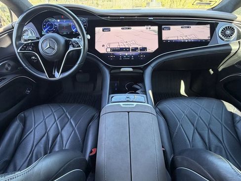 Used 2023 Mercedes-Benz EQS 580 4MATIC Sedan image 31