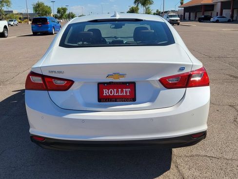 Used 2016 Chevrolet Malibu Hybrid w/ Leather Package FWD image 10