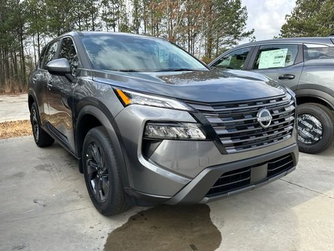 New 2026 Nissan Rogue SV image 3