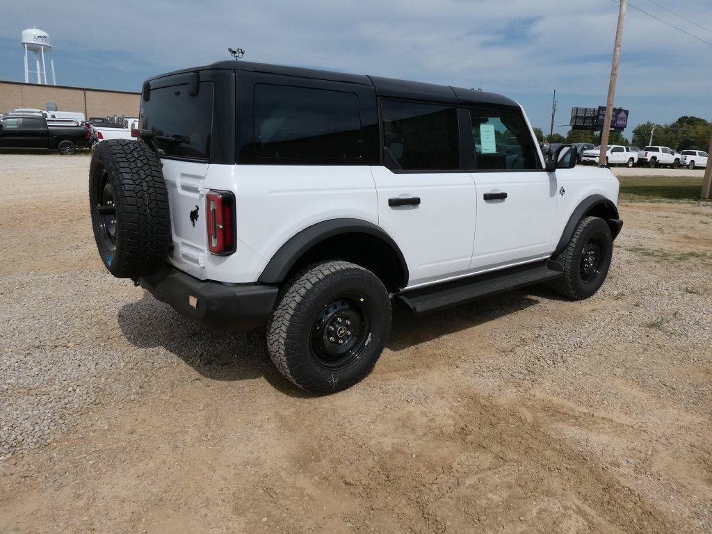 New 2026 Ford Bronco Outer Banks w/ Black Appearance Package AWD/4WD image 6