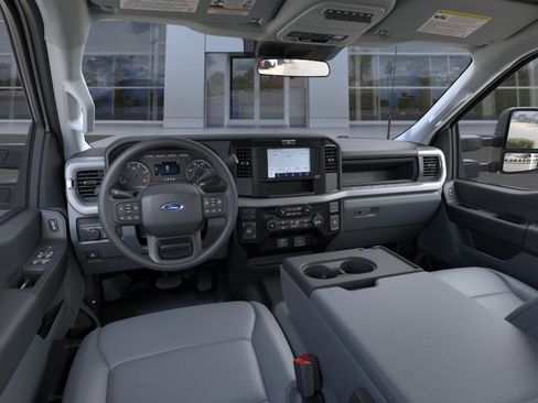 New 2026 Ford F550 4x4 Crew Cab image 9