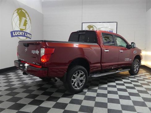 Used 2017 Nissan Titan SV AWD/4WD image 10