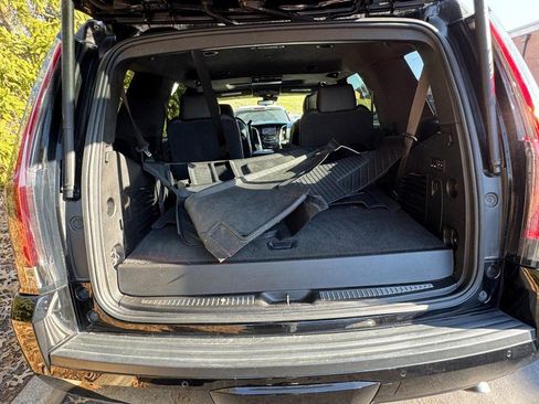 Used 2020 Cadillac Escalade Platinum image 9