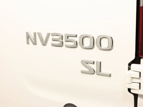 Used 2021 Nissan NV 3500 SL image 18