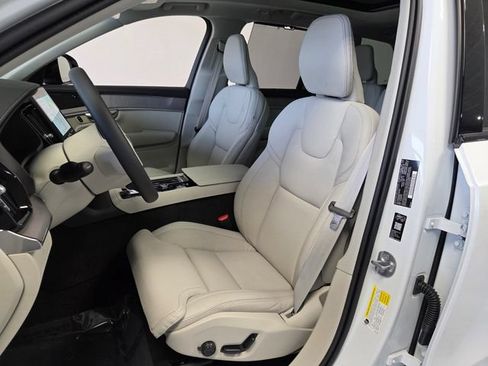 New 2026 Volvo XC90 B6 Ultra w/ Protection Package Premier AWD/4WD image 8