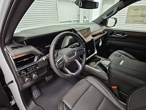 New 2026 GMC Yukon Denali w/ Sun & Power Step Package AWD/4WD image 11