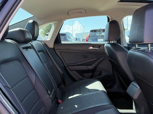 Used 2023 Volkswagen Jetta SE FWD image 11