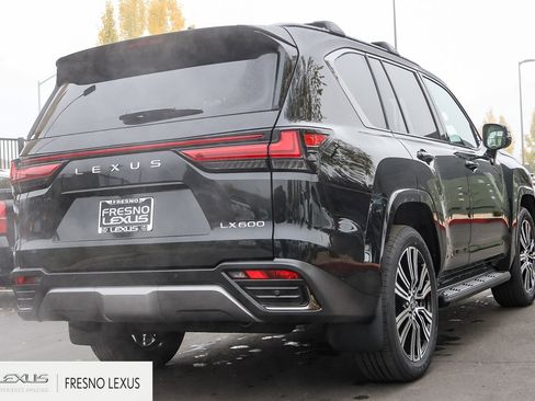 New 2025 Lexus LX 600 4WD w/ Luxury Package image 6