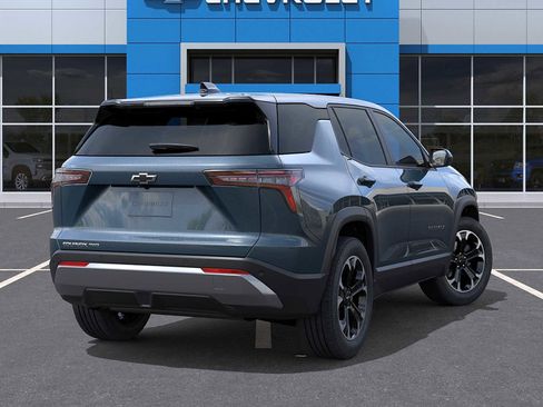 New 2026 Chevrolet Equinox LT w/ Convenience Package II AWD/4WD image 4