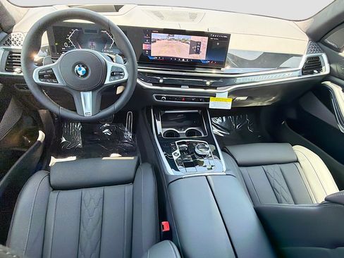New 2027 BMW X7 xDrive40i w/ Executive Package AWD/4WD image 17