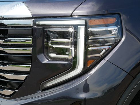 Used 2025 GMC Sierra 1500 SLT w/ SLT Premium Package AWD/4WD image 16
