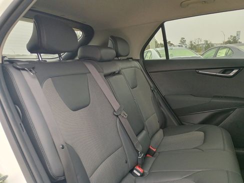 Used 2023 Kia Niro EX image 20