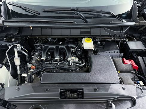 Certified 2024 Nissan Pathfinder SV AWD/4WD image 38