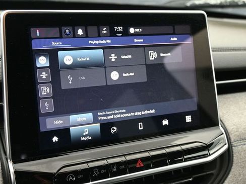 Used 2024 Jeep Compass Latitude image 25