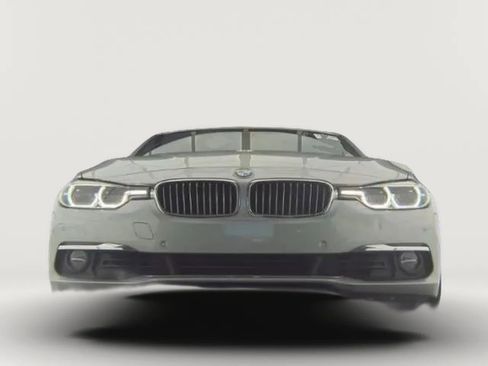 Used 2018 BMW 330i Sedan image 3