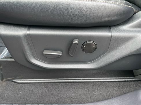 Used 2022 Ford F250 Lariat w/ Black Appearance Package image 15