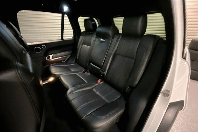 Used 2016 Land Rover Range Rover Supercharged AWD/4WD image 17