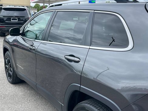 Used 2015 Jeep Cherokee Limited AWD/4WD image 14