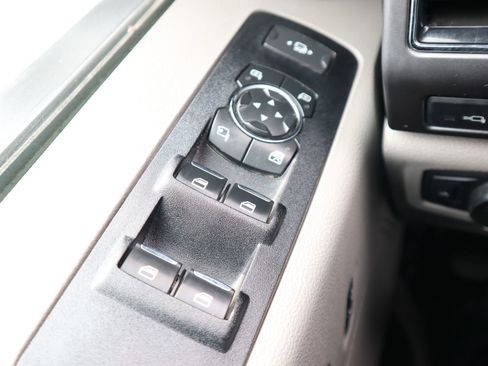 Used 2022 Ford F350 XLT w/ FX4 Off-Road Package image 22