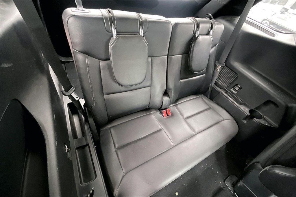 Used 2020 Ford Explorer XLT w/ Equipment Group 202A AWD/4WD image 27
