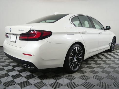 Used 2023 BMW 530i w/ Premium Package RWD image 3