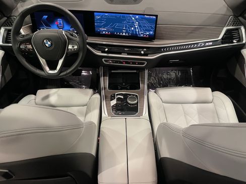 Certified 2024 BMW X5 xDrive40i w/ Premium Package AWD/4WD image 16