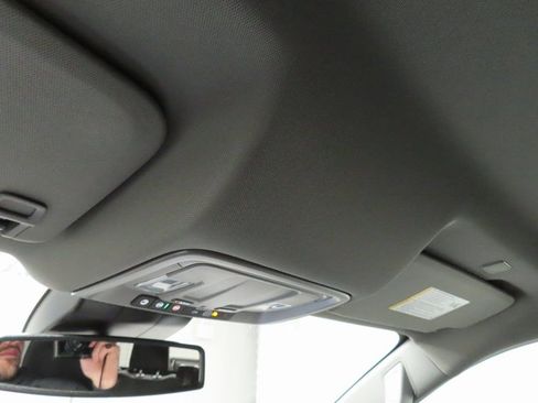 Used 2025 Chevrolet Silverado 2500 LT image 28