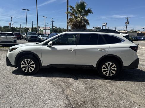 Used 2020 Subaru Outback Premium AWD/4WD image 6