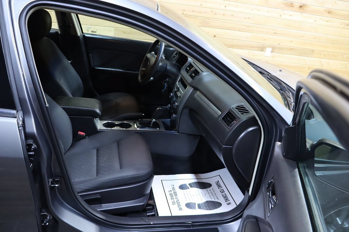 Used 2011 Ford Fusion SE w/ 201A Rapid Spec Order Code FWD image 48