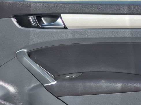 Used 2020 Volkswagen Passat 2.0T SE image 15