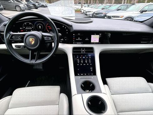 Used 2022 Porsche Taycan 4 Cross Turismo image 15