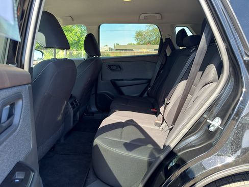 Used 2023 Nissan Rogue S AWD/4WD image 16