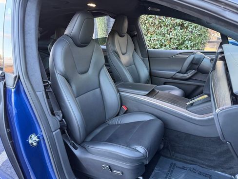 Used 2022 Tesla Model X image 35