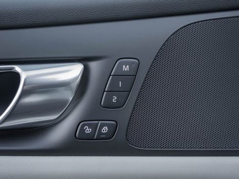 New 2026 Volvo V60 B5 Cross Country Plus w/ Protection Package Premier image 38