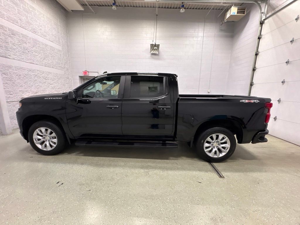 Used 2020 Chevrolet Silverado 1500 Custom w/ Custom Value Package AWD/4WD image 8