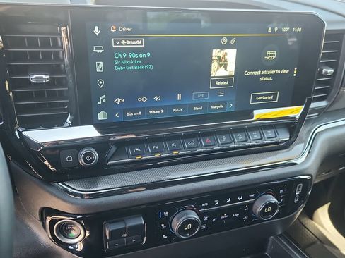 Used 2024 Chevrolet Silverado 1500 ZR2 w/ Technology Package AWD/4WD image 27