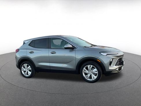 Used 2025 Buick Encore GX Preferred image 2