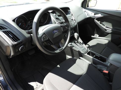 Used 2018 Ford Focus SE FWD image 14