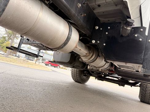 Used 2012 Ford F650 2WD Crew Cab Super Duty image 20