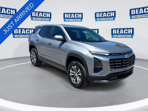 New 2026 Chevrolet Equinox LT w/ Convenience Package II FWD image 2
