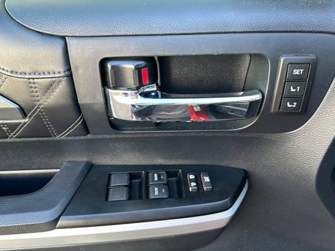 Used 2015 Toyota Tundra Platinum image 11