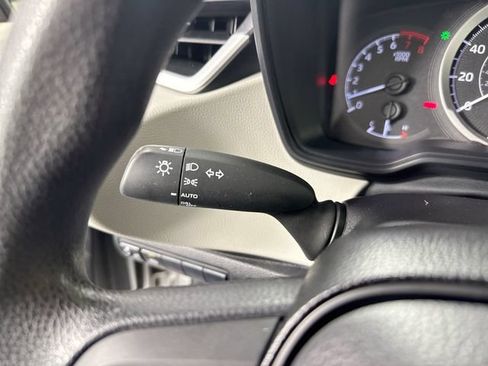Used 2020 Toyota Corolla LE FWD image 15