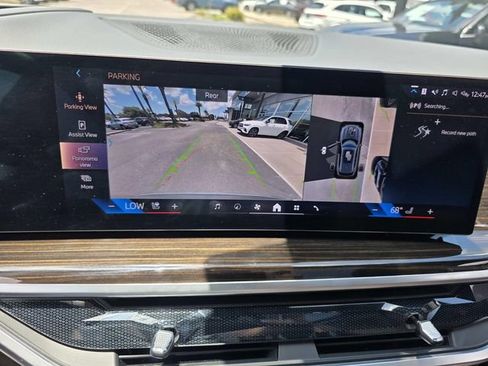 Used 2024 BMW X5 sDrive40i w/ Premium Package RWD image 15