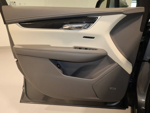 Certified 2022 Cadillac XT6 Premium Luxury w/ Technology Package AWD/4WD image 22